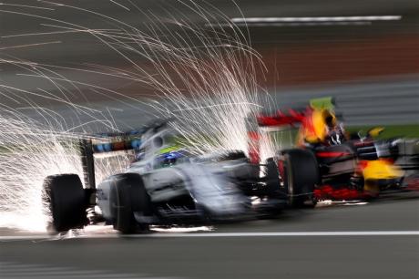 Felipe Massa Vs Dany Kvyat 2016 Bahrain Grand Prix c/o James Moy Photography